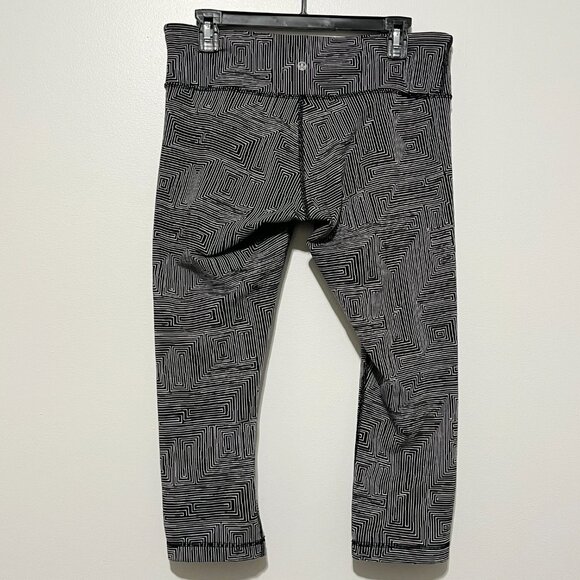 Lululemon Womens Wunder Under Crop III Jaquard Leggings Sz 10 Black Gym Fitness - Picture 2 of 6